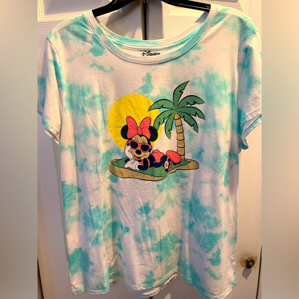 Disney Minnie Mouse on Beach T-shirt; 2XL Missy